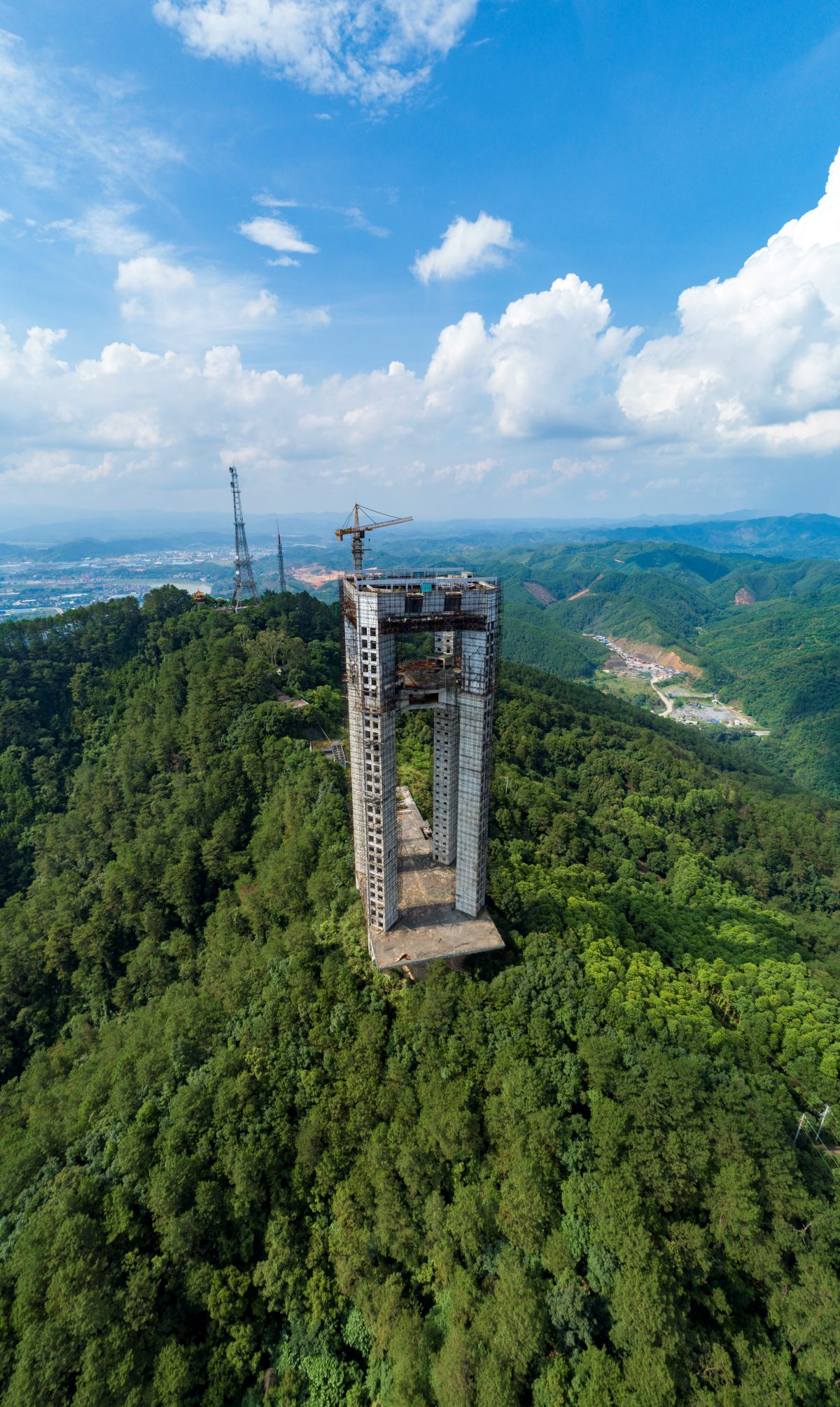 梧州白云山顶西江明珠塔