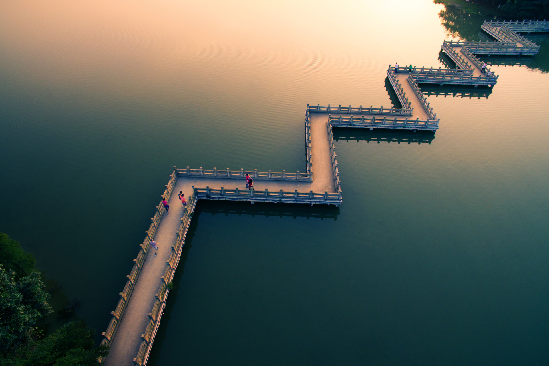 夕照九曲桥 来自 阿hee | 天空之城