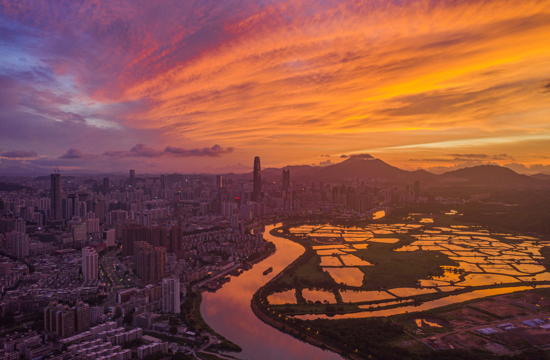 深圳河火燒雲