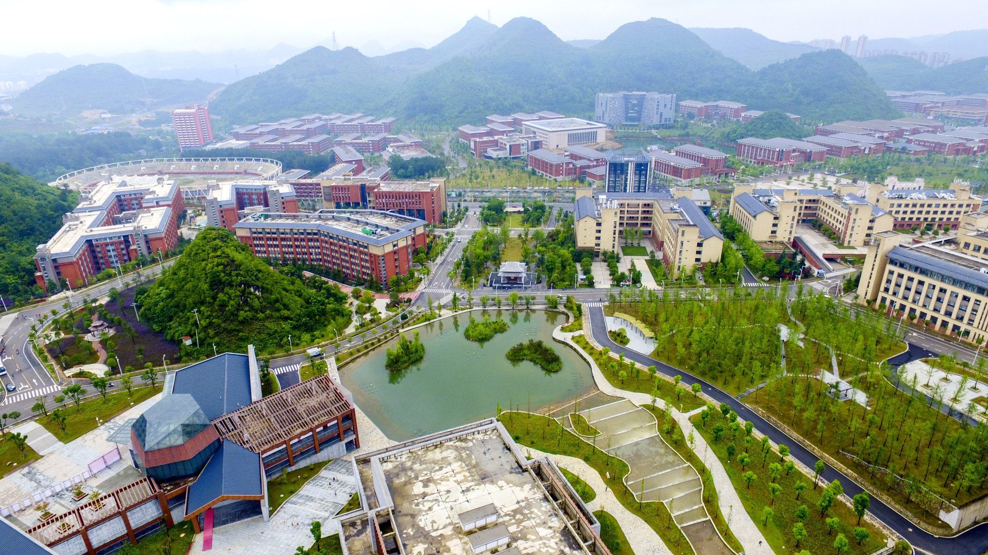 航拍贵州师范大学花溪校区