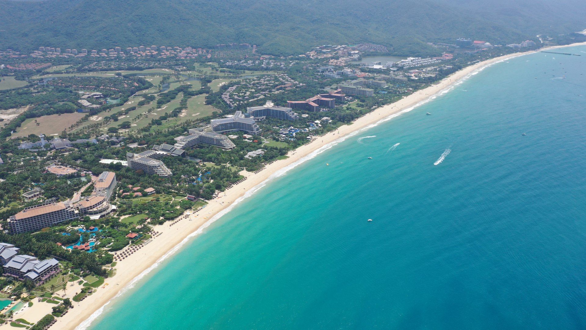 三亚亚龙湾的蓝