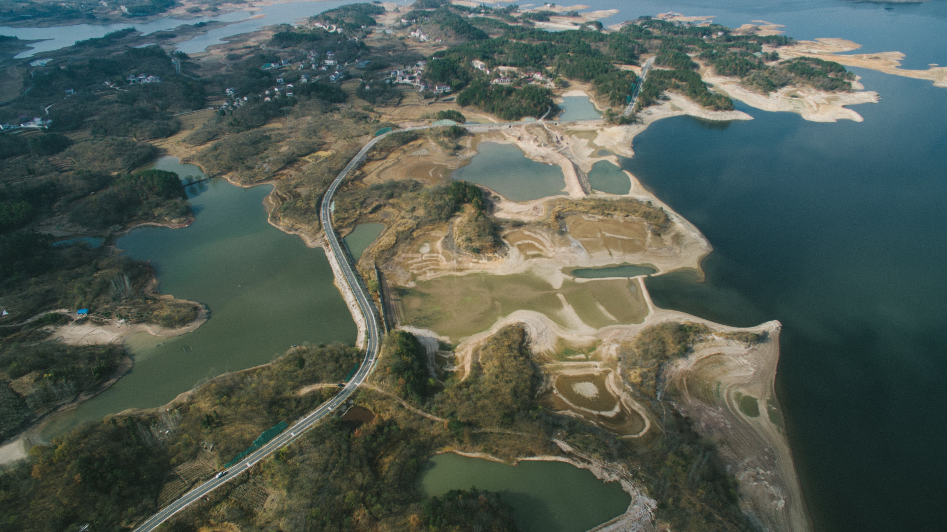 安徽舒城龙河口水库(万佛湖风景区)