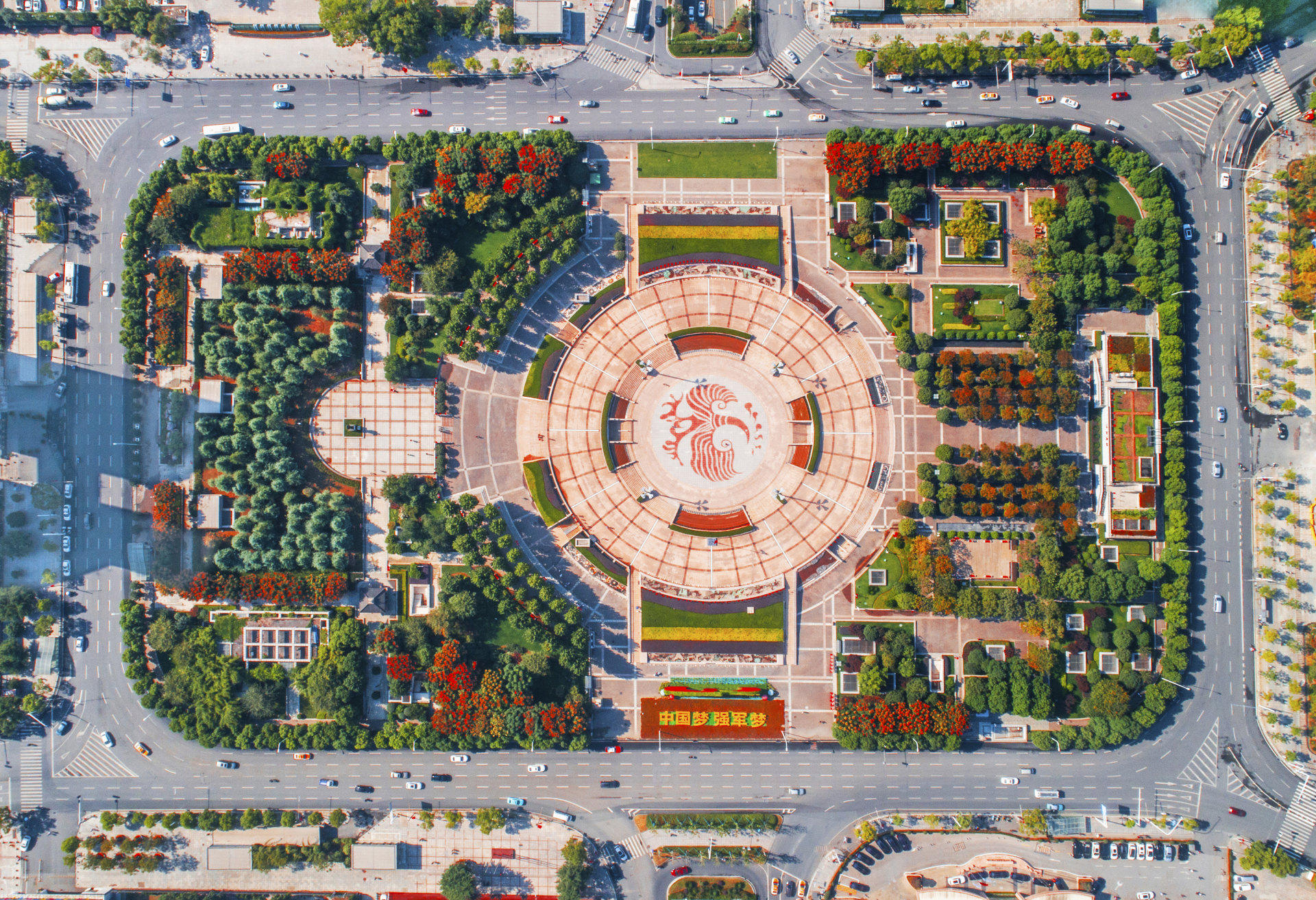 《俯瞰洪山广场》