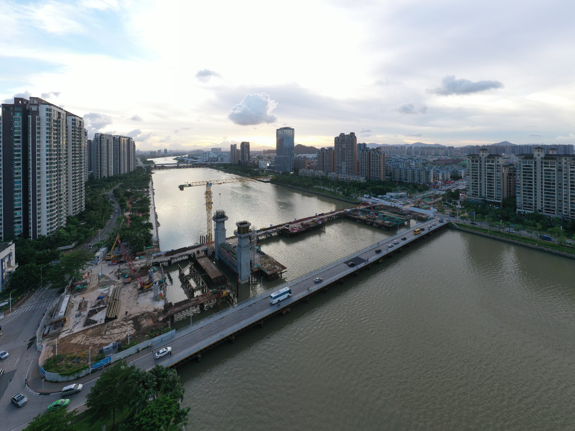 珠海市前山河晚霞