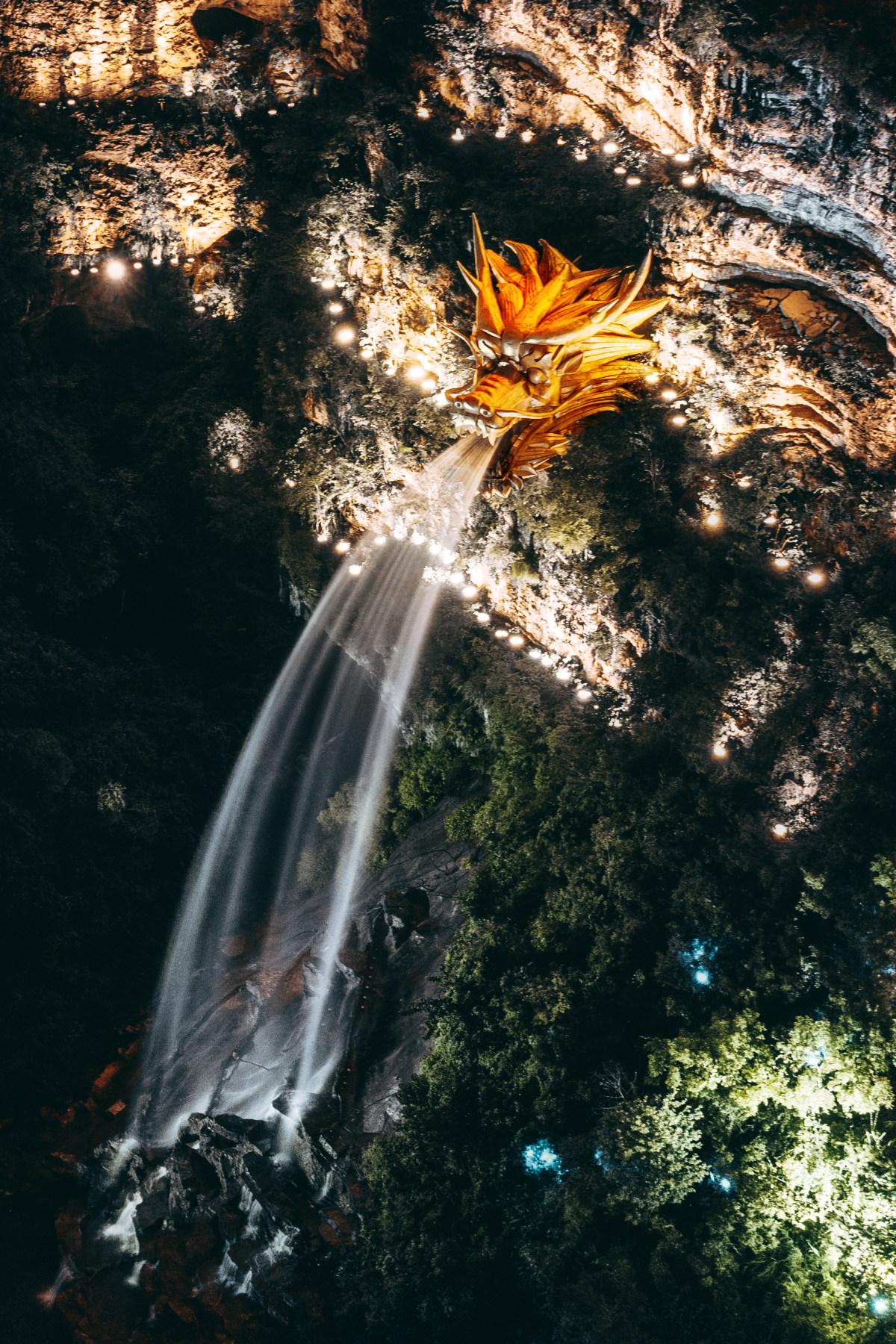 龙吐水 来自 free影子 | 天空之城