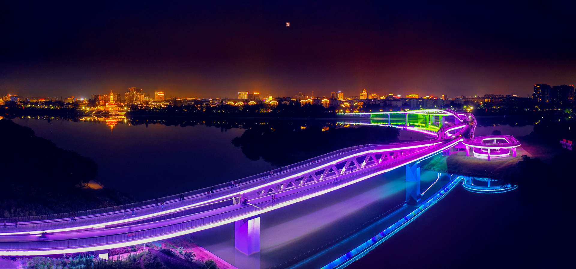 青浦彩虹桥夜景图片