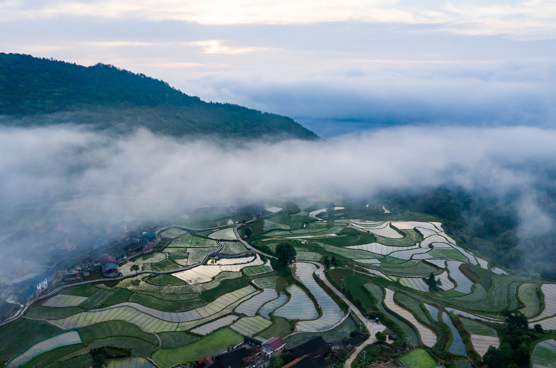 瑶乡梯田美如画