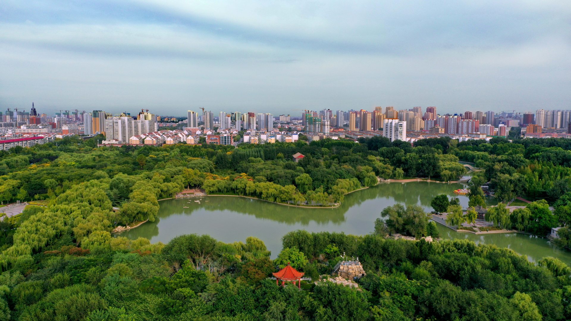 邢台万亩中央生态公园图片