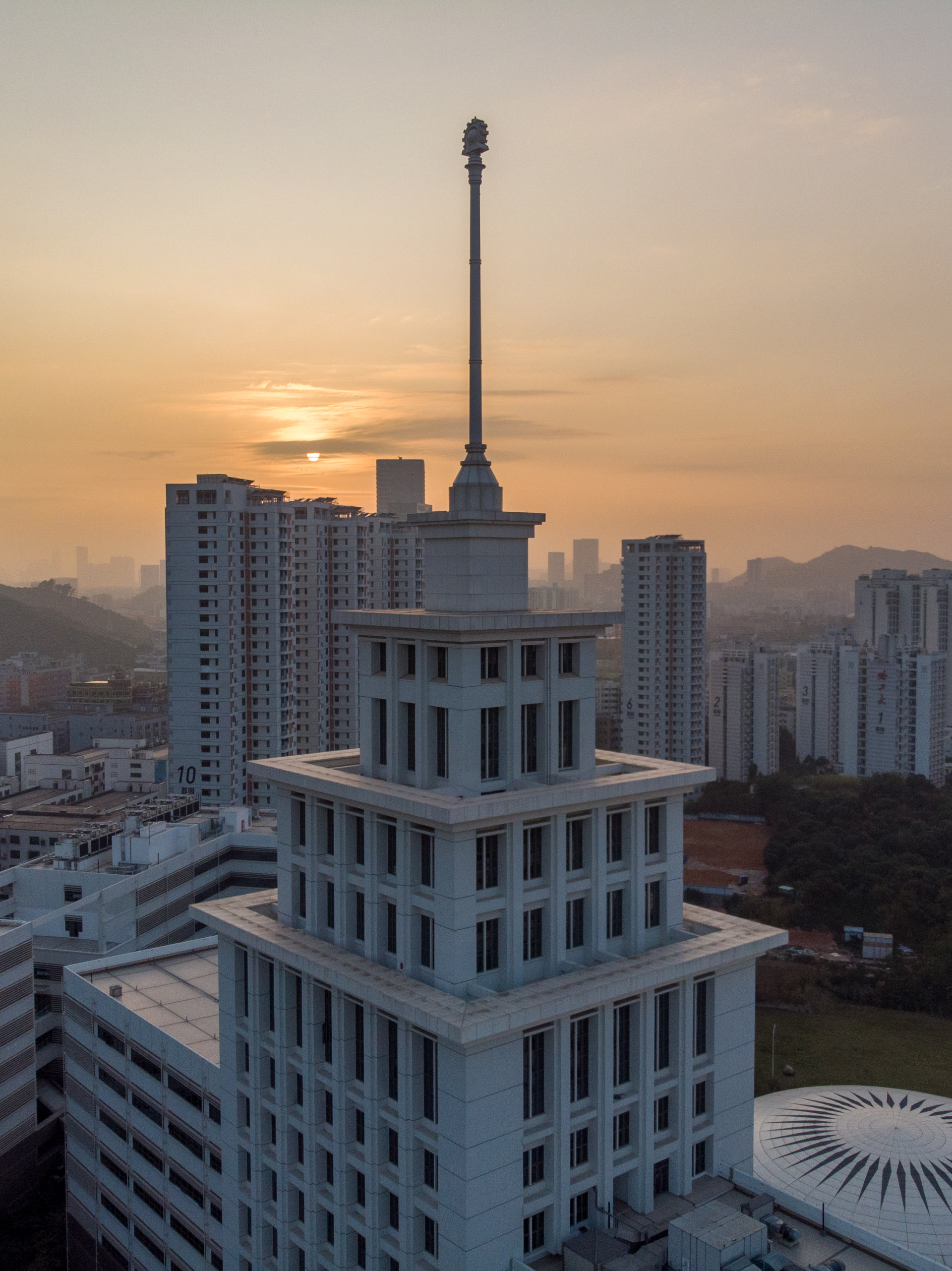 深圳哈工大教学楼