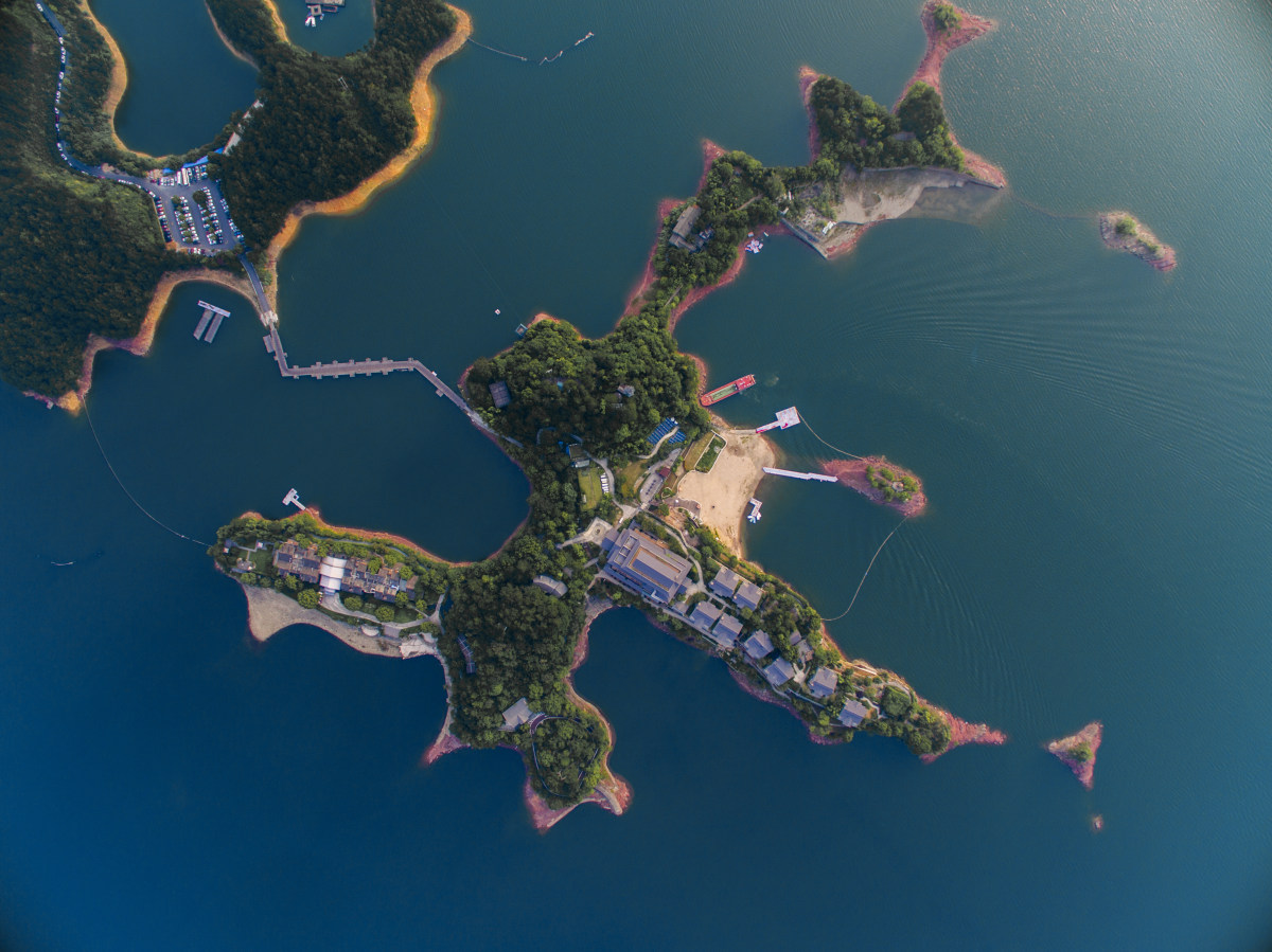 a咚咚a拍摄于千岛湖温馨岛上空51设备:phantom 3 professional拍摄