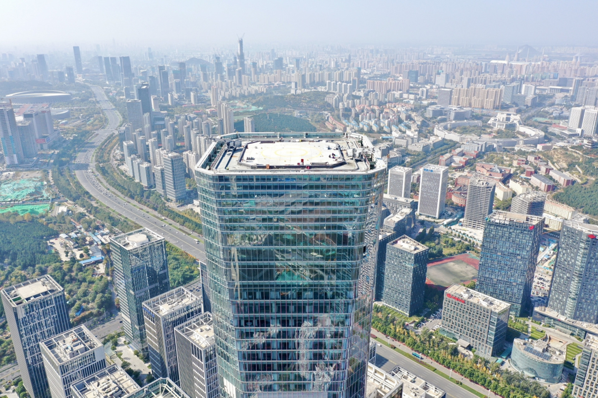 现任济南市最高建筑,名为云鼎大厦