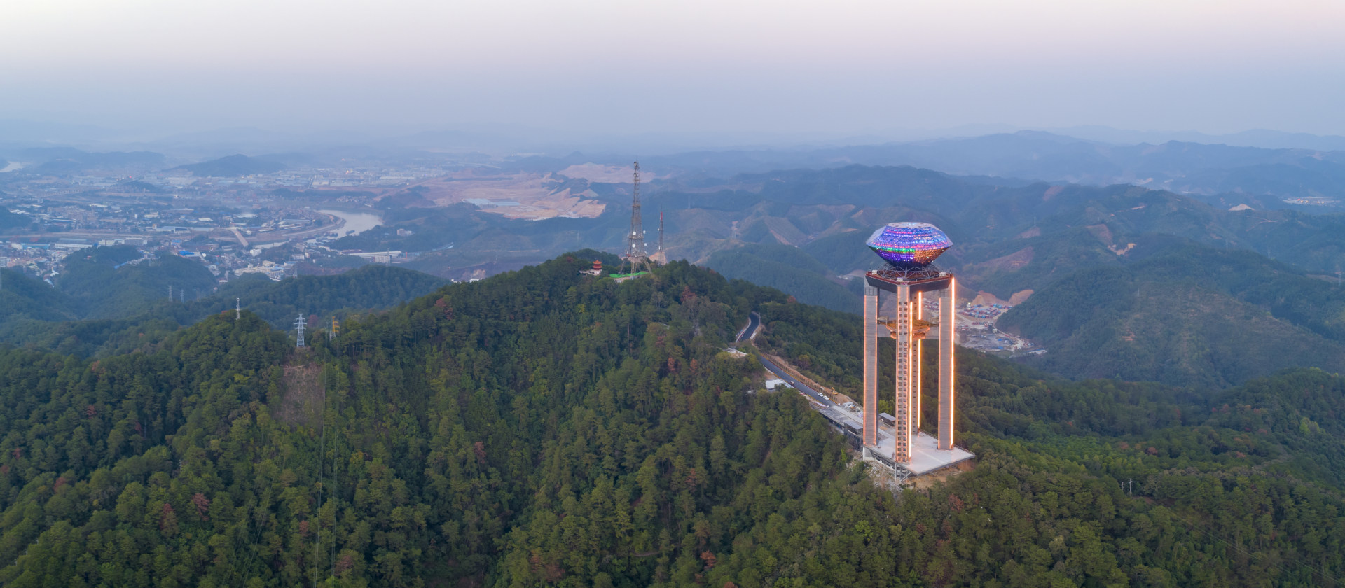 梧州白云山景区西江明珠塔云峰亭