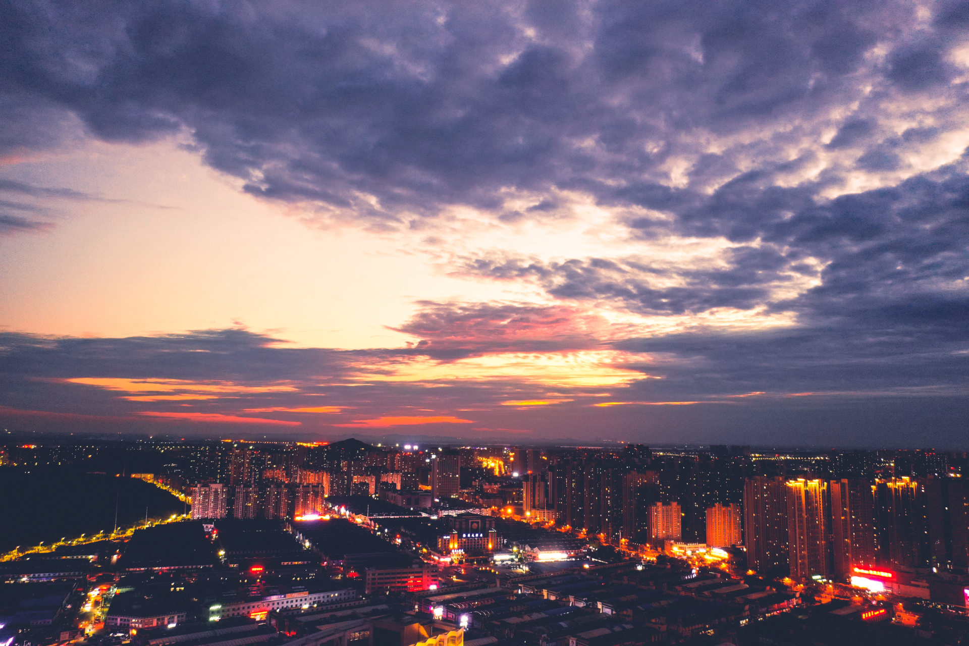 关注 1 分享 分享到微信 打开微信,点击底部的"发现",使用"扫一扫"