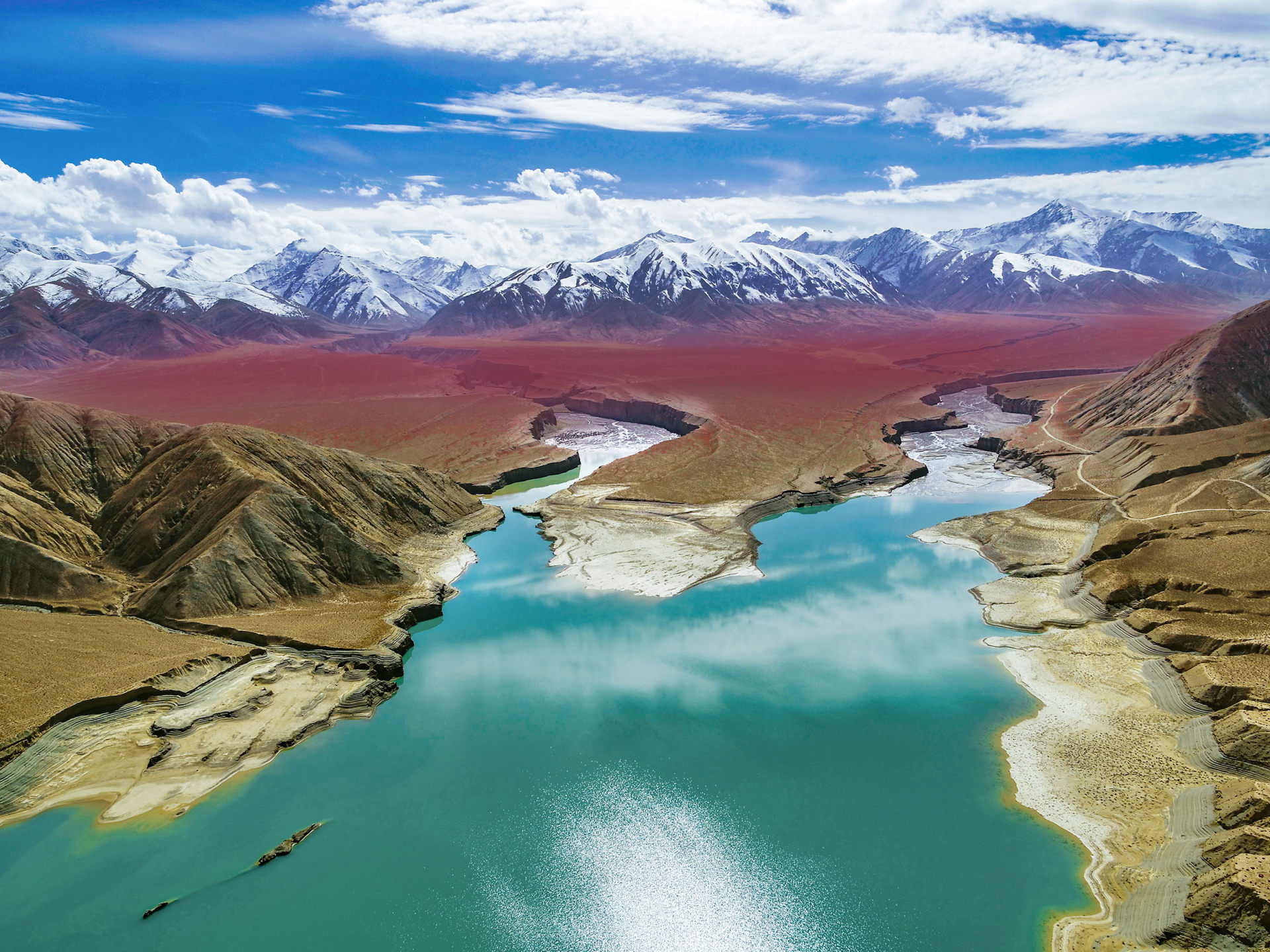 格尔木昆仑大峡谷