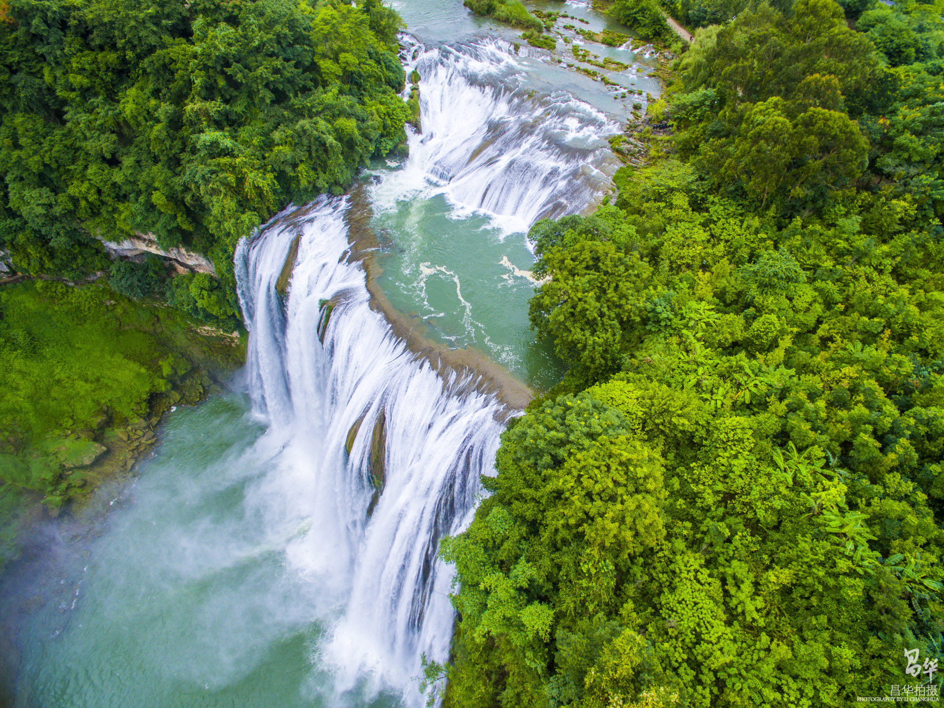 航拍贵州黄果树大瀑布