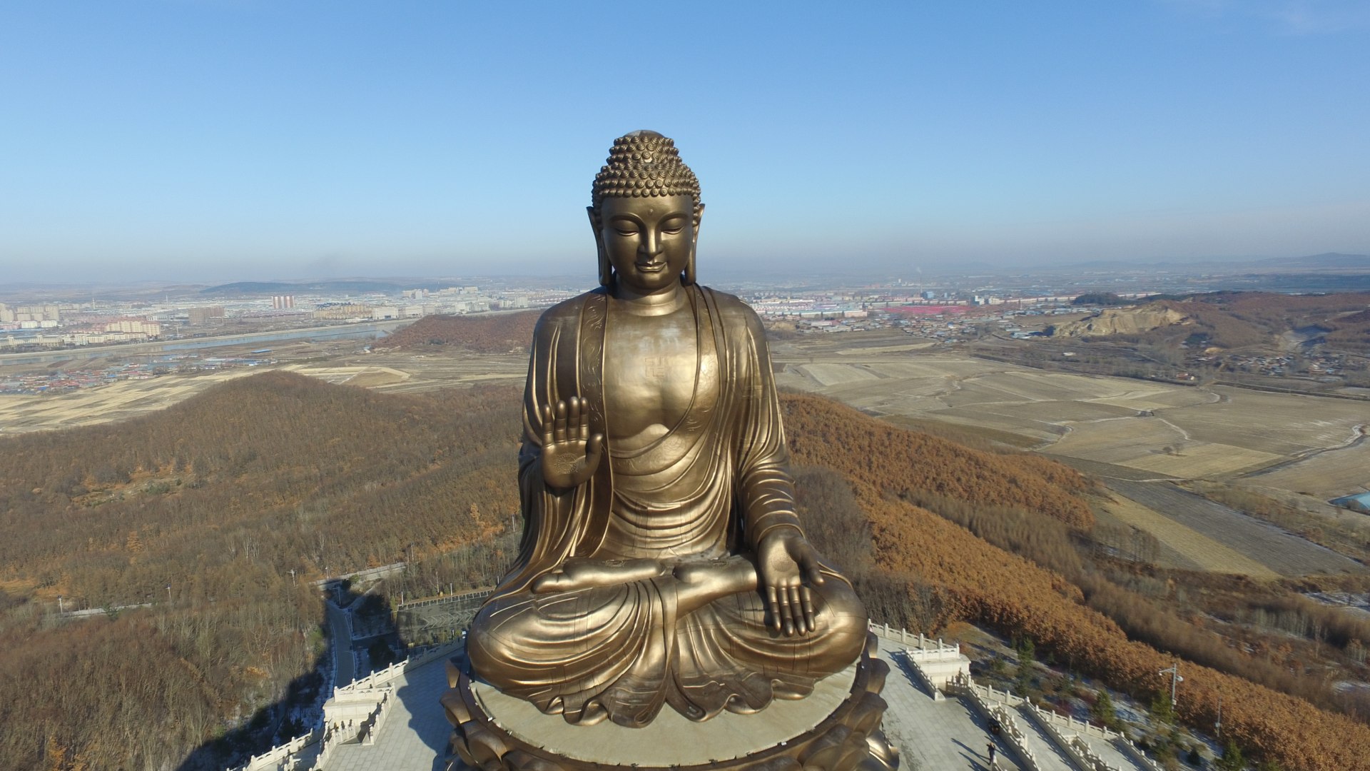 敦化六鼎山金鼎大佛