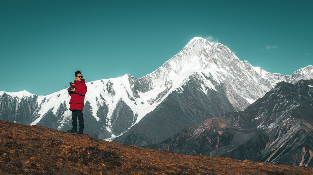 雪山之巅by 旅行家唐及科得 Skypixel