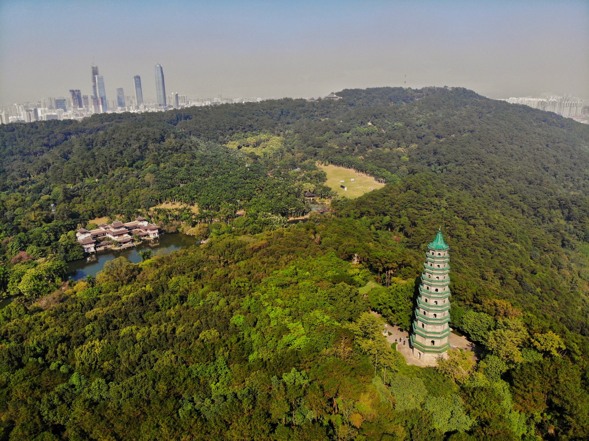 南宁青秀山航拍