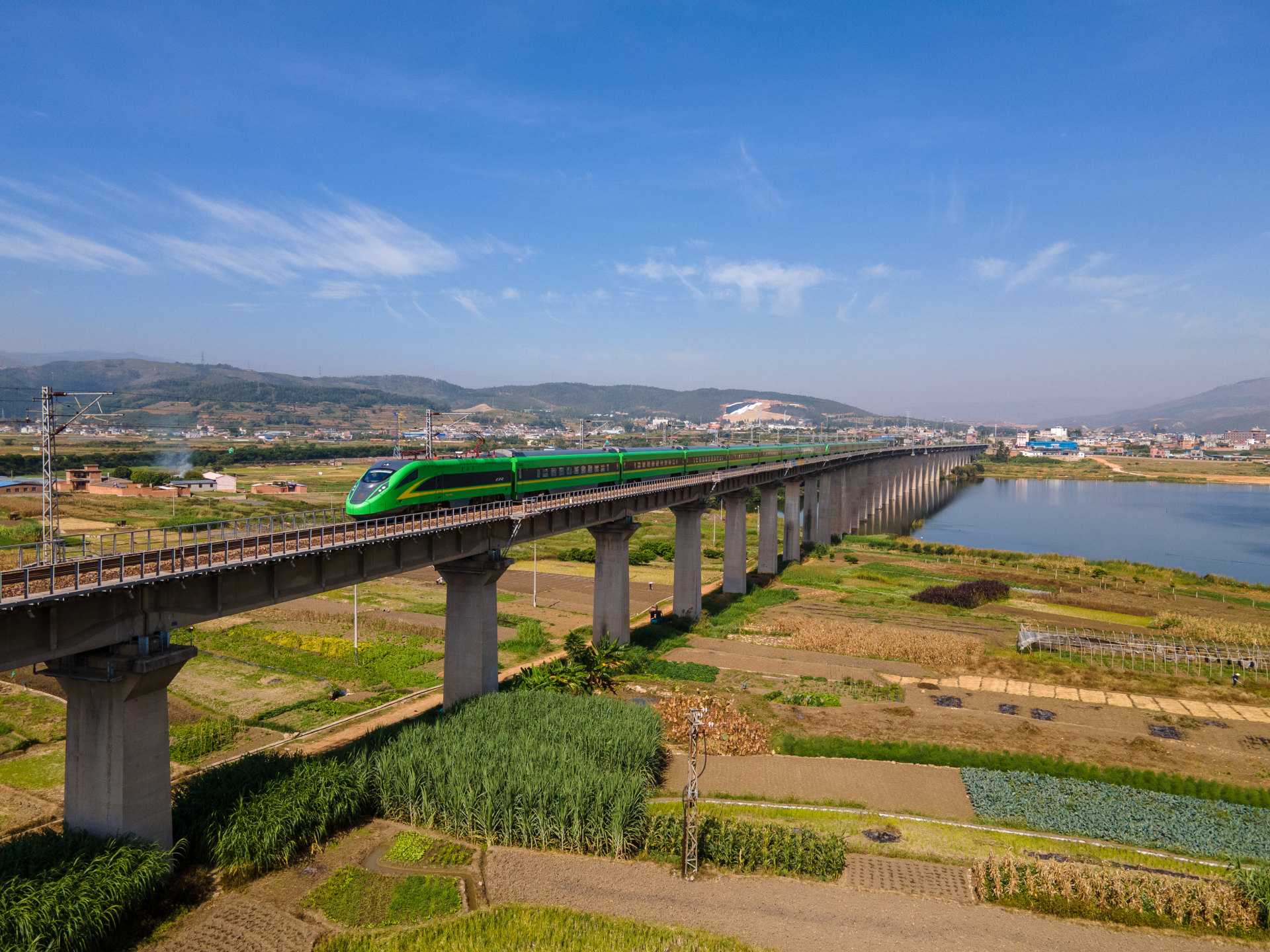 绿巨人mavic air 2已投稿天空之城 6 周年航拍大赛玉蒙铁路复兴号绿