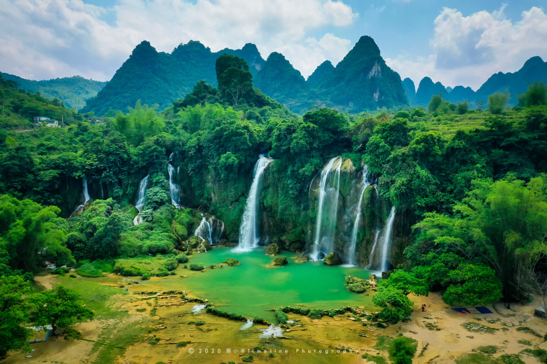 中越德天跨国瀑布 来自 陈小羊timeline环中国 | 天空之城