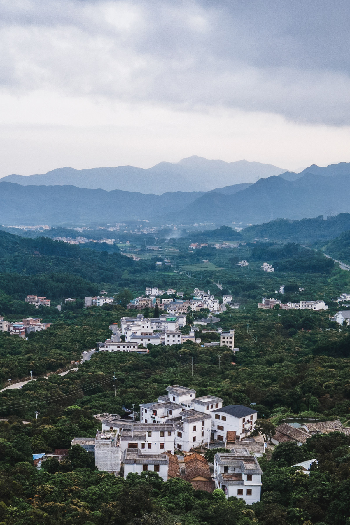 广州南平村 来自 骑驴看云海 | 天空之城