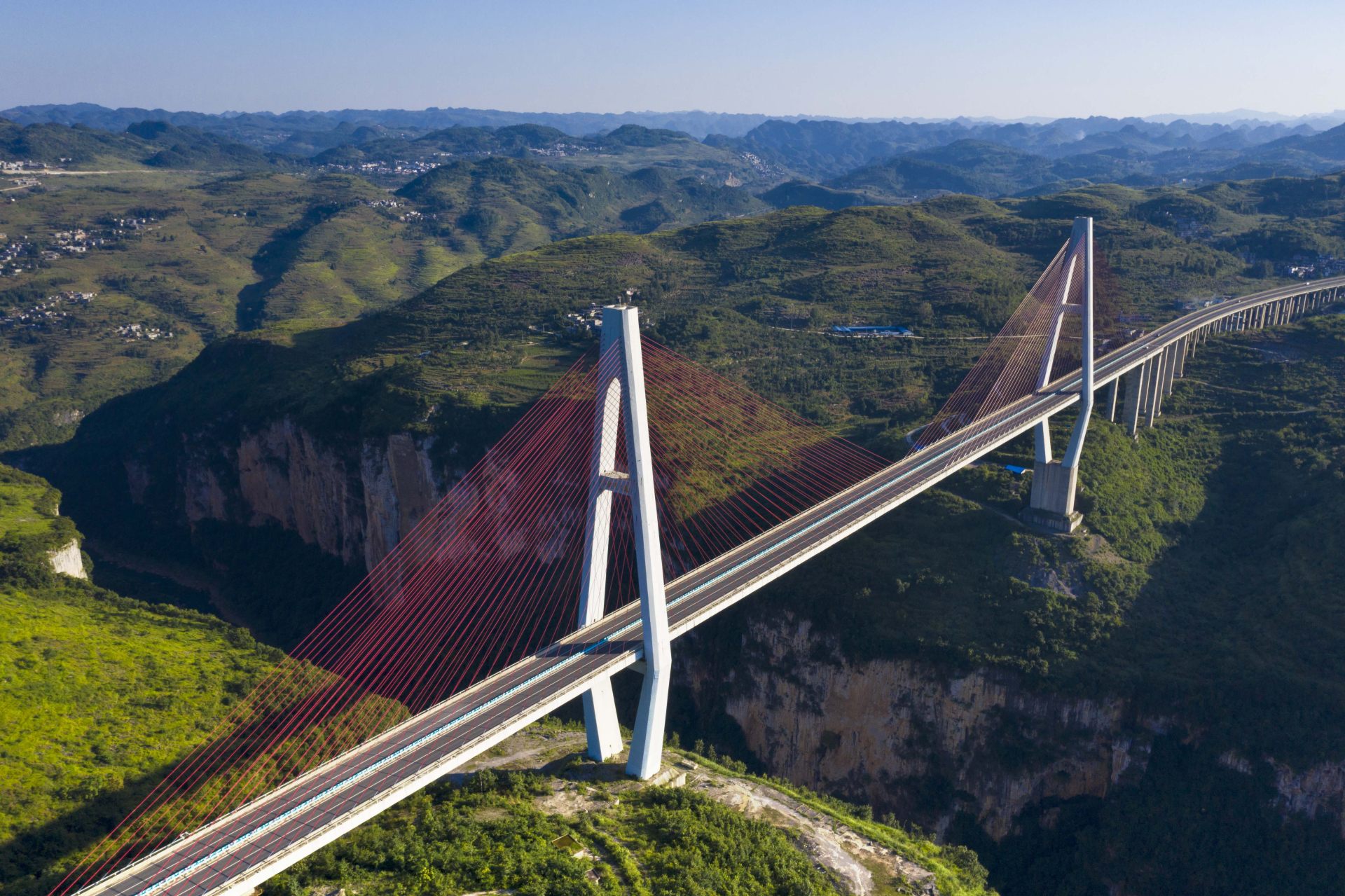 高路入云端——贵州贵州特大桥剪影