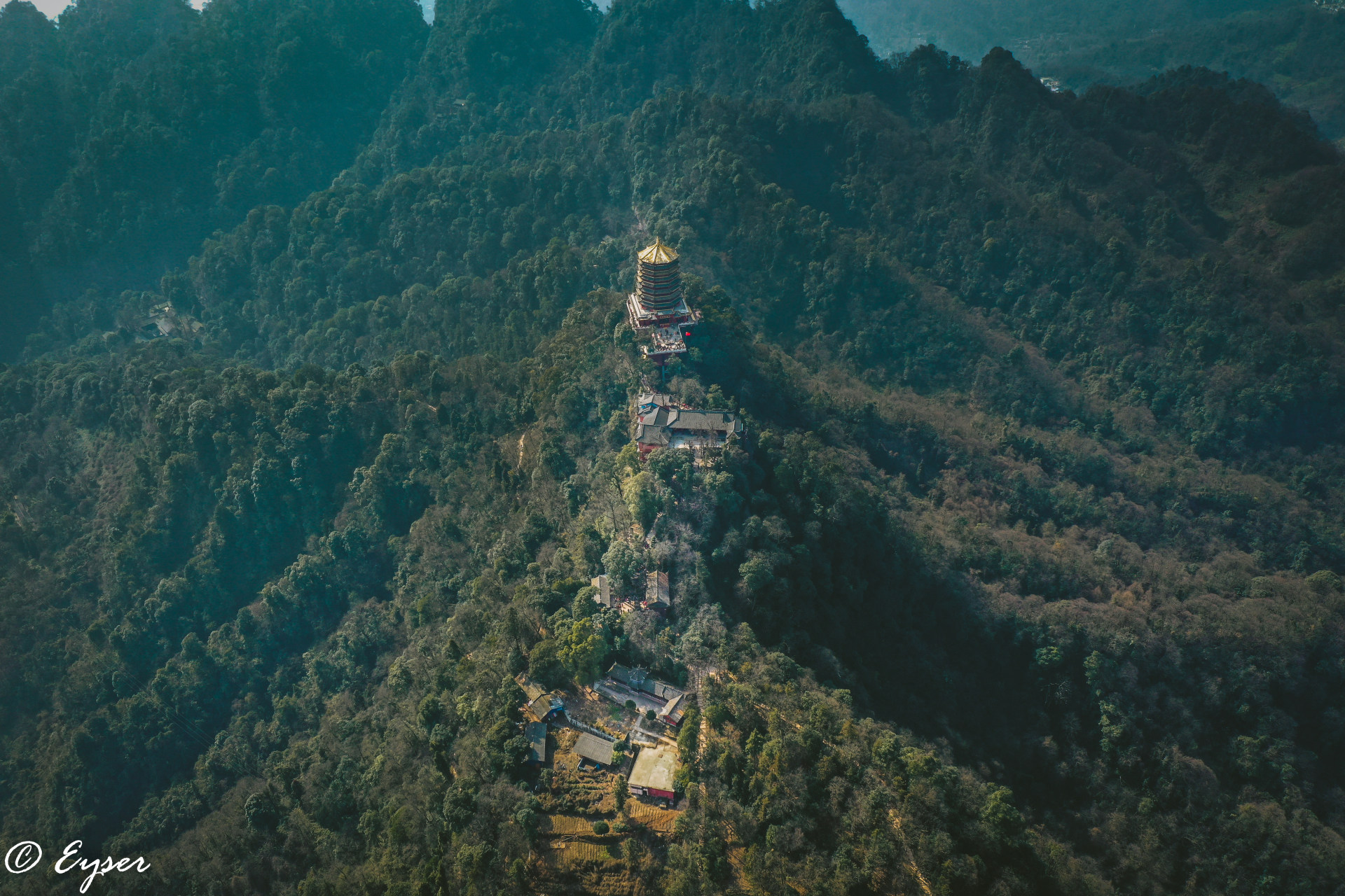 青城山下白素贞