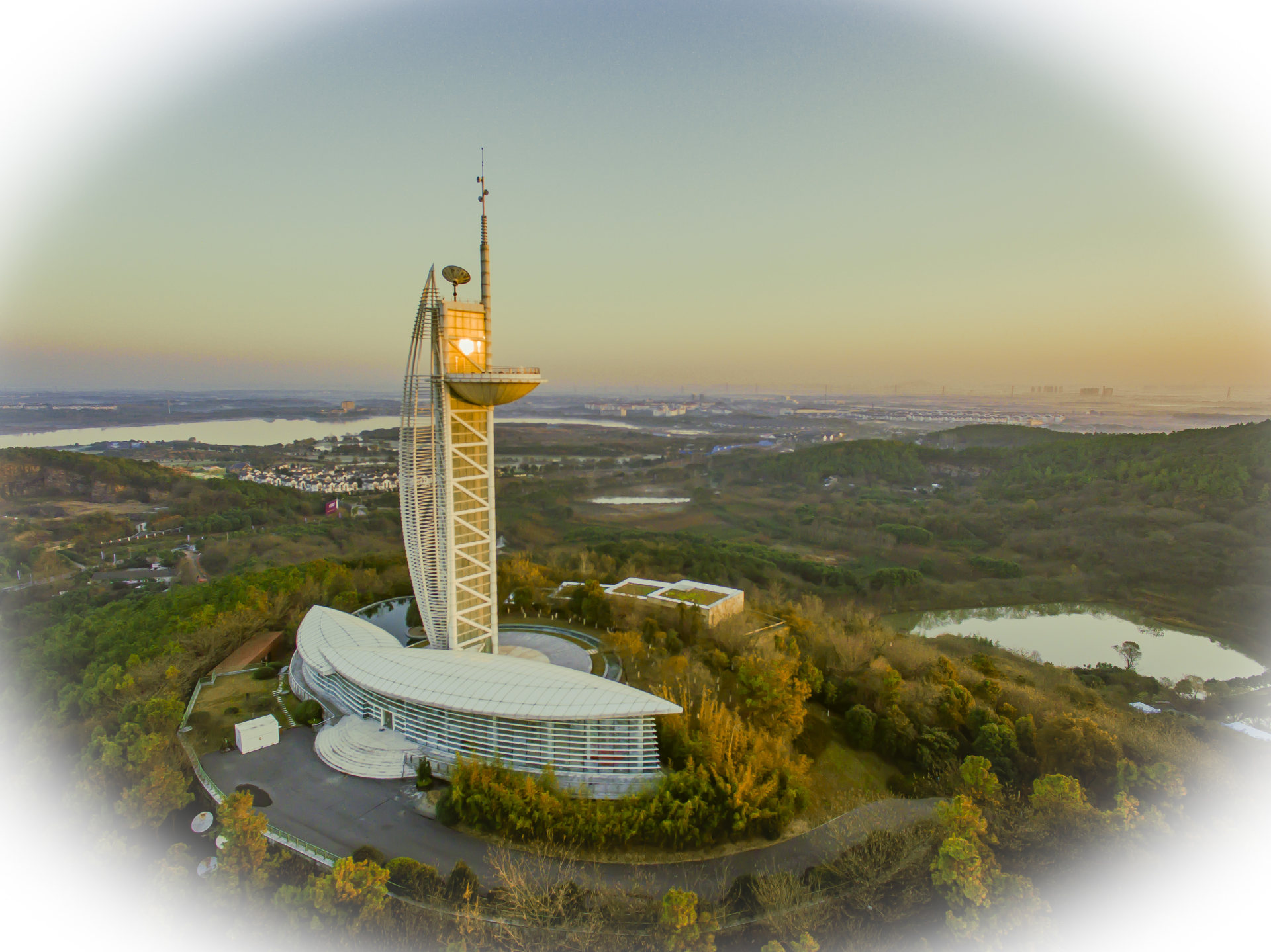 安徽合肥紫蓬山三十八所观光塔日出