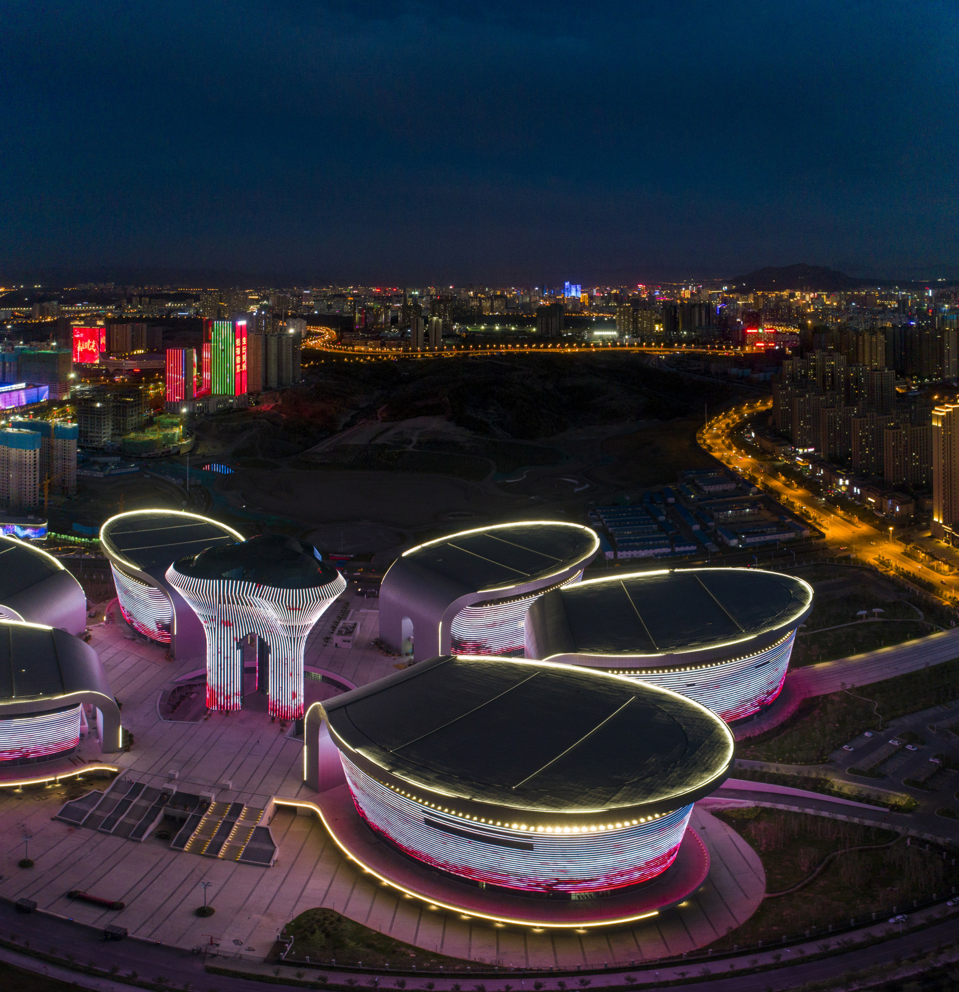 乌鲁木齐夜景 来自 李廿 | 天空之城