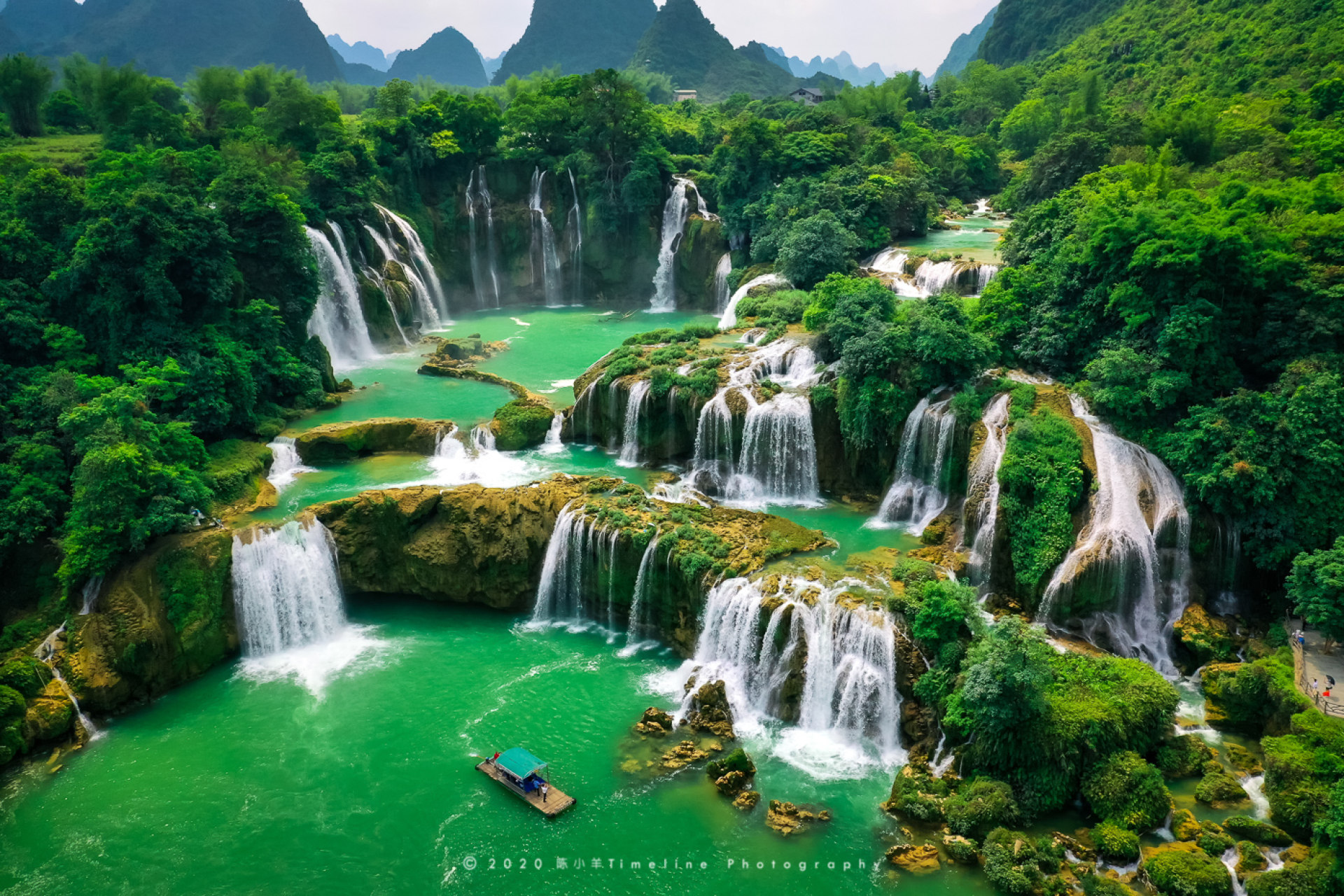 中越德天跨国瀑布 来自 陈小羊timeline环中国 | 天空之城