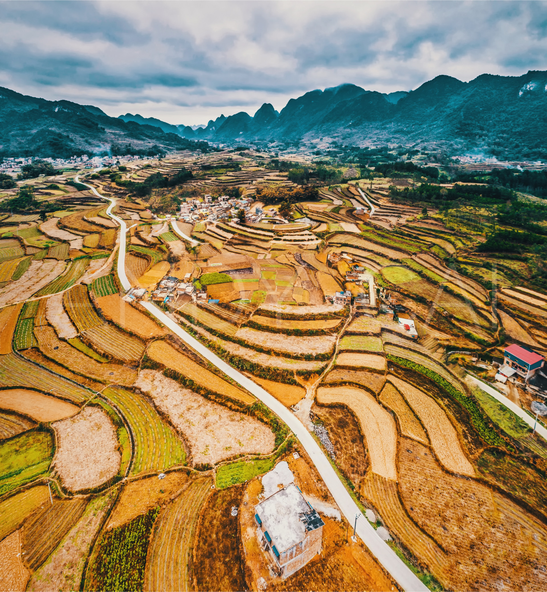 通往希望的田野phantom 4 pro已投稿年度航拍大赛