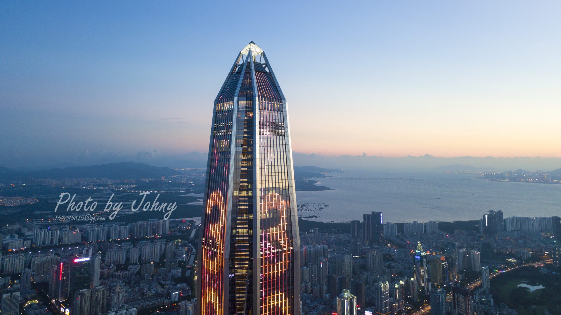 平安大厦1 来自 薄荷强尼 | 天空之城