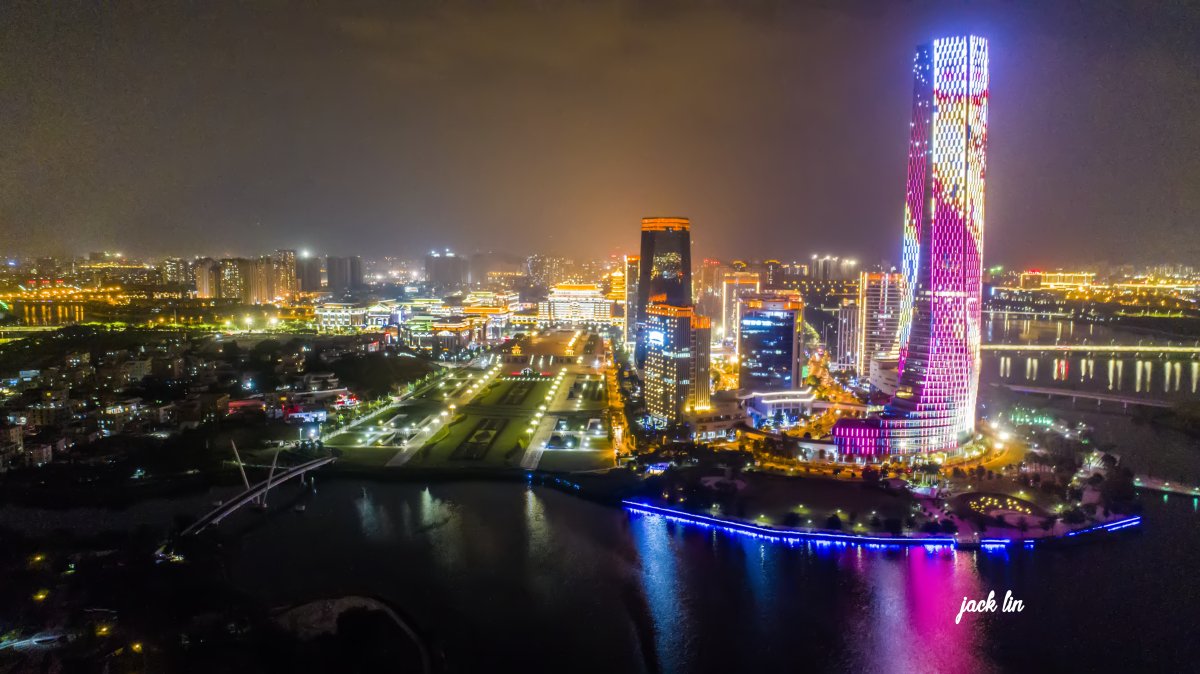 航拍厦门夜景集美杏林湾商务区