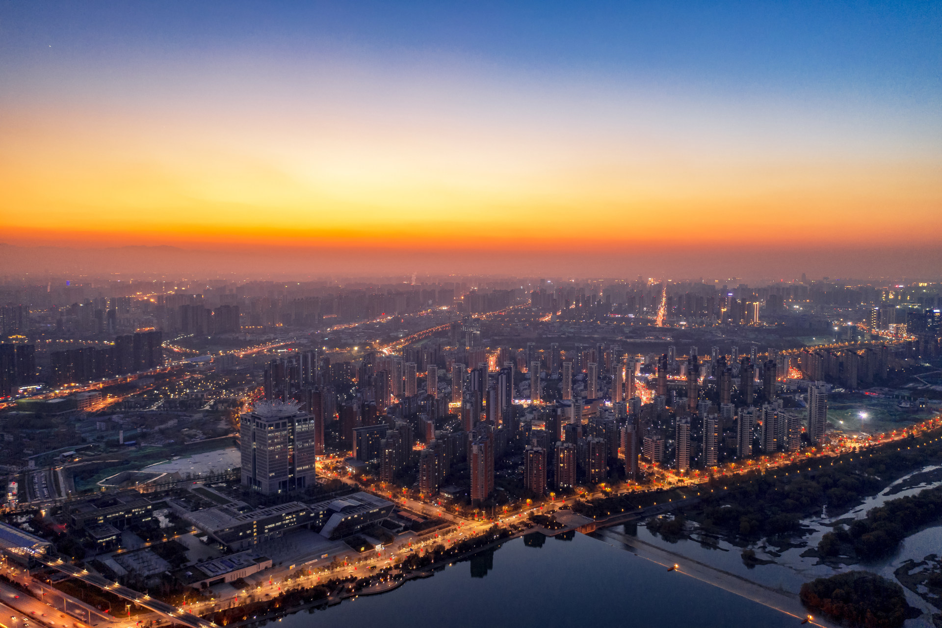 《浐灞夜色》mavic 2已投稿天空之城 5 周年航拍大赛陕西西安浐河西路