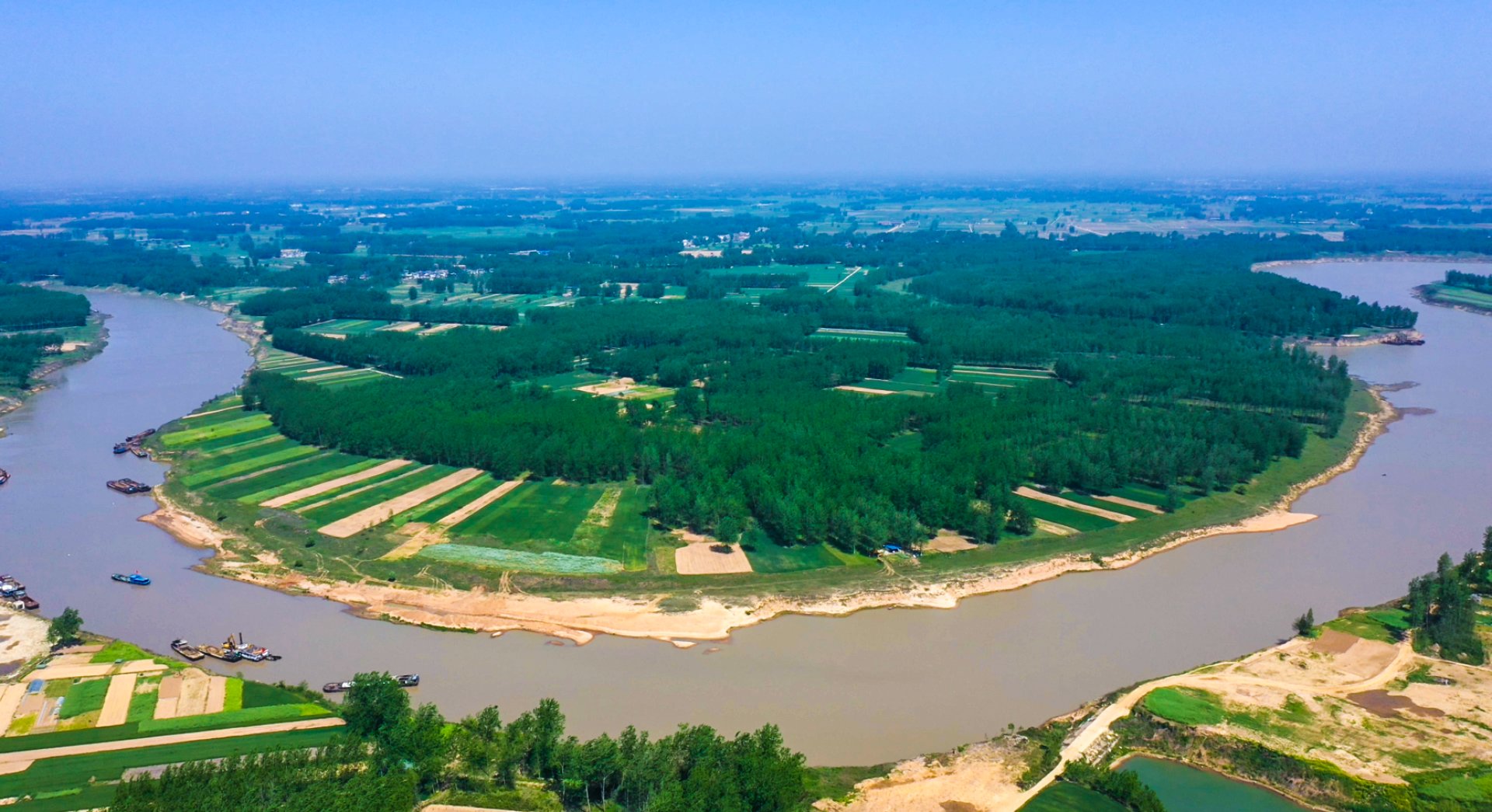 河南淮滨淮河滩