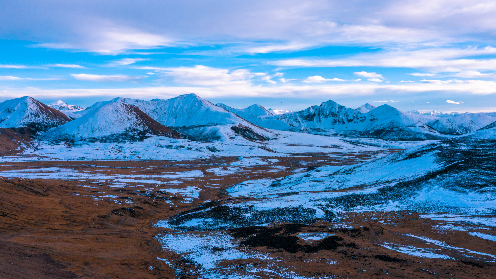 米拉山口雪山日落时刻