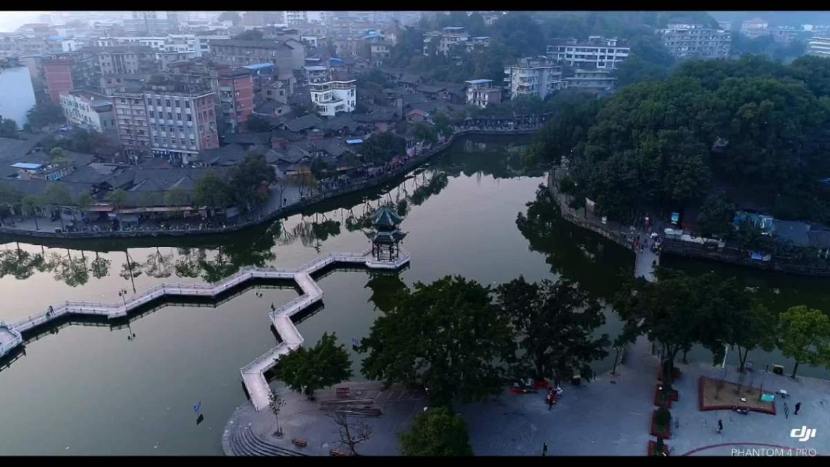 富顺在四川省自贡市,地处四川盆地南部,沱江下游,东与北邻内江市隆昌