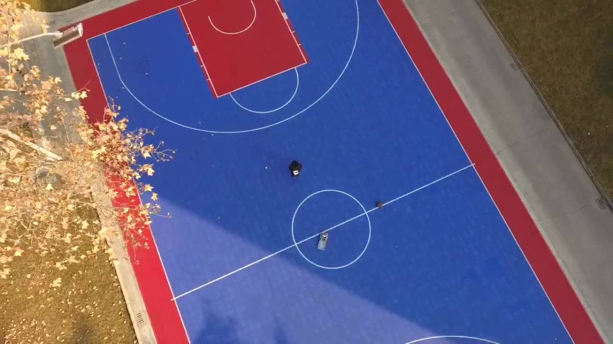 无人机俯视我的篮球场