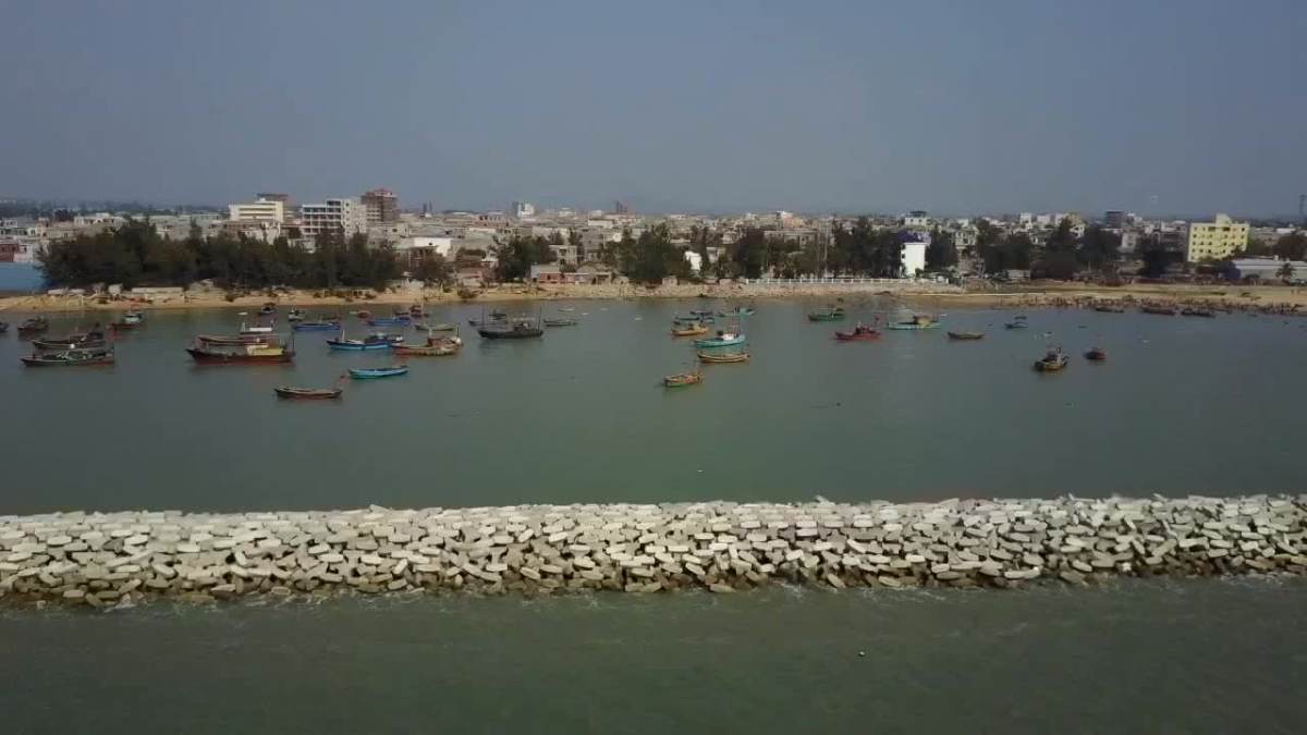 莺歌海海边风情