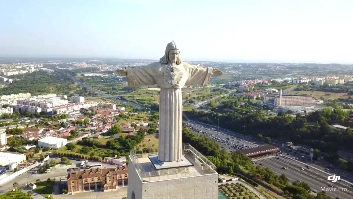 里斯本大耶稣像