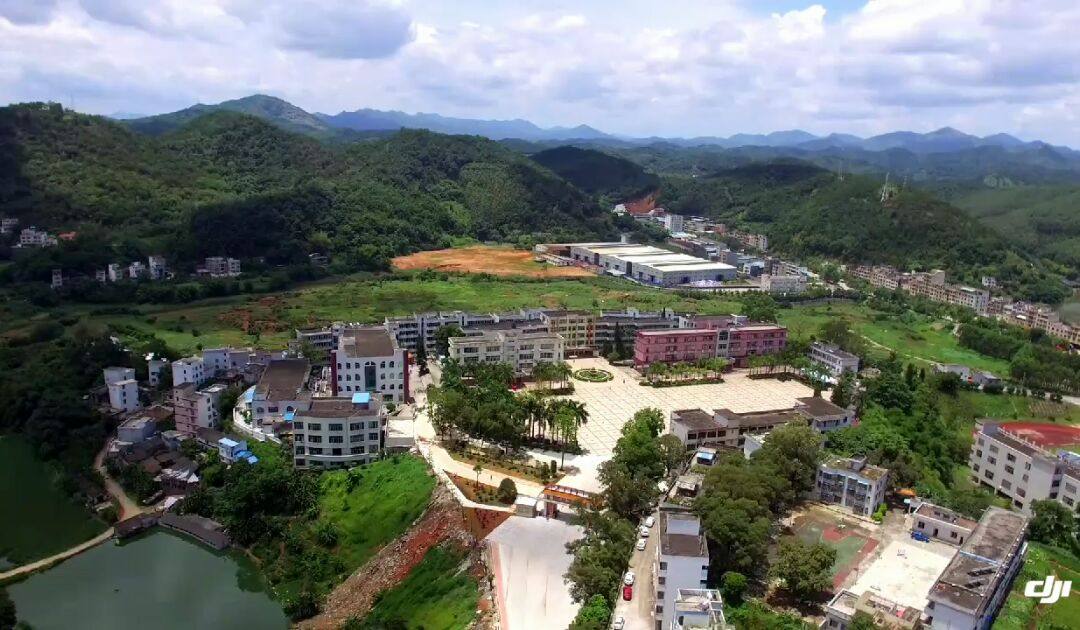 航拍西江中学