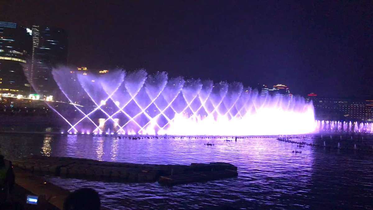 金鸡湖喷泉图片