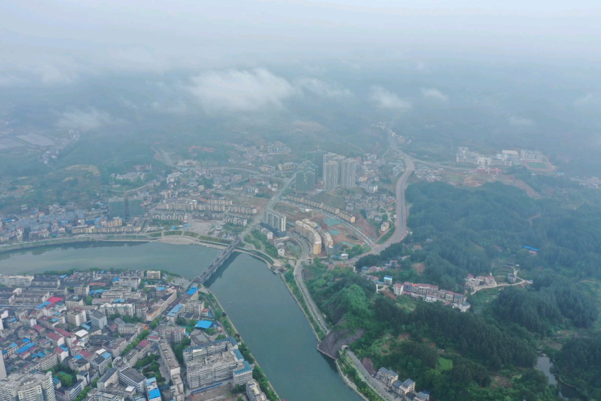 360度高空环拍新晃县城