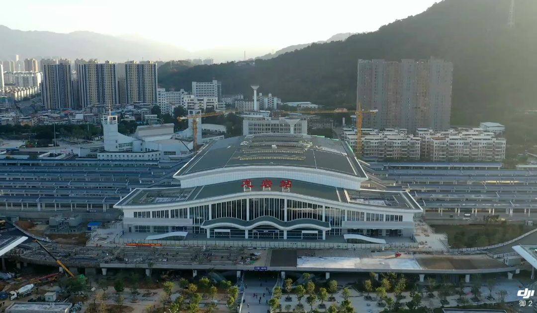 建设中的龙岩高铁站房