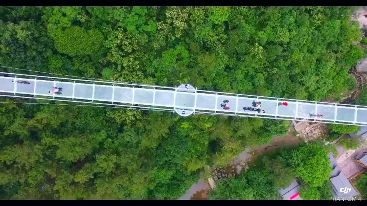 锦里沟玻璃天桥