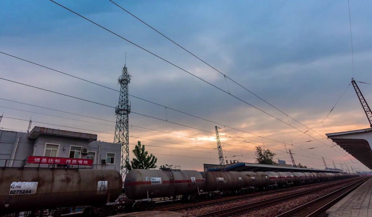 东明县火车站版成都