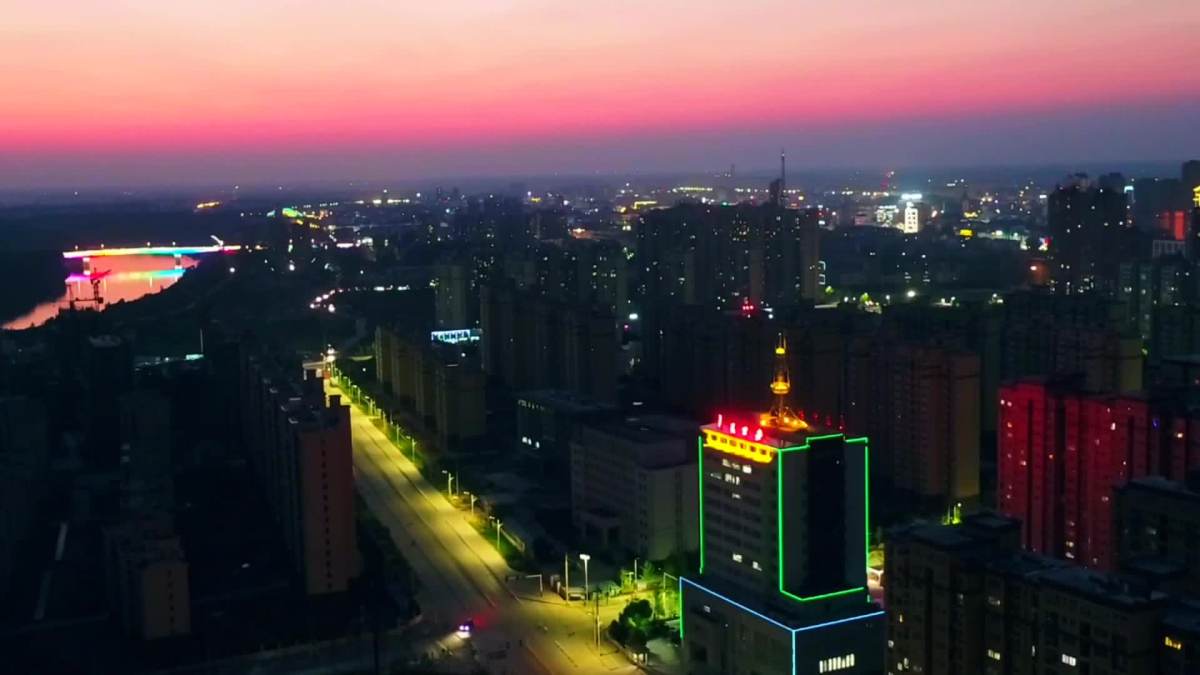 航拍界首:陶藝公園上空觀夜景