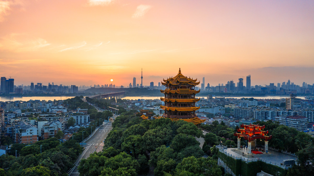 夕阳下的黄鹤楼