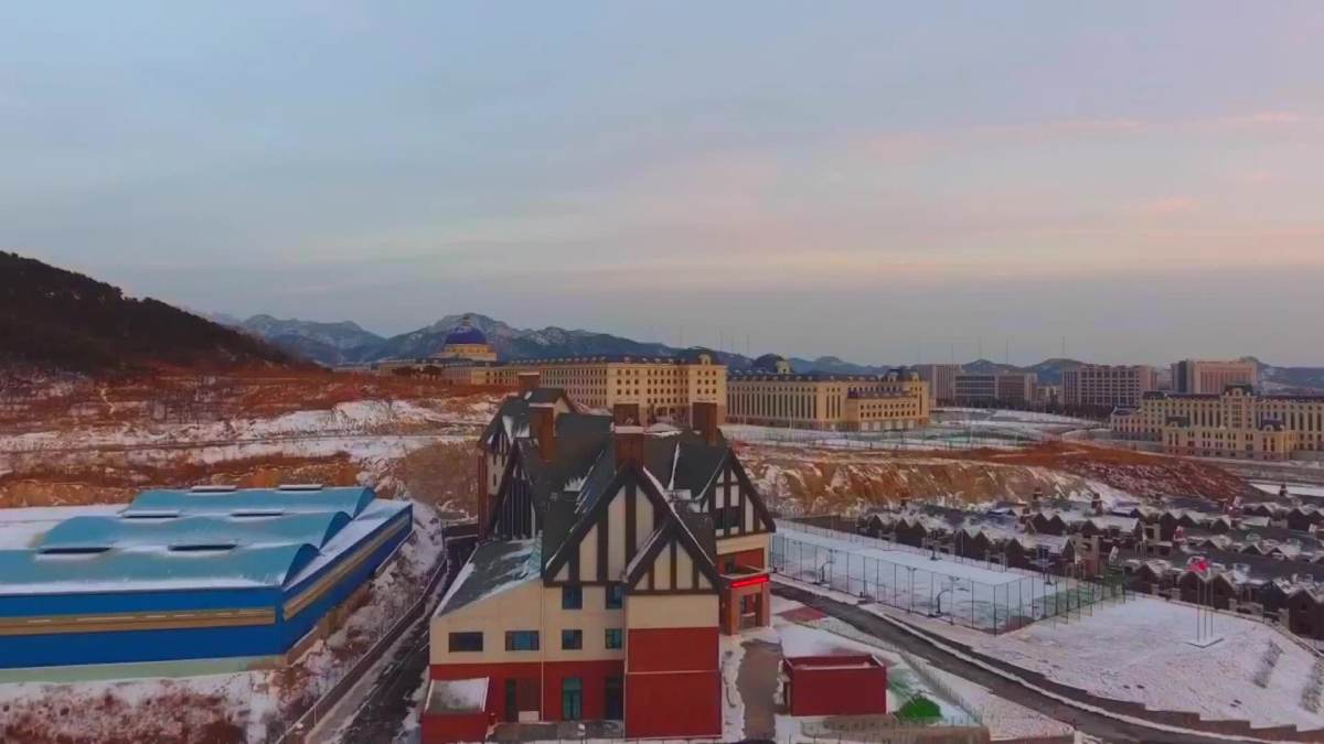 青岛索斯兰,雪中学校!