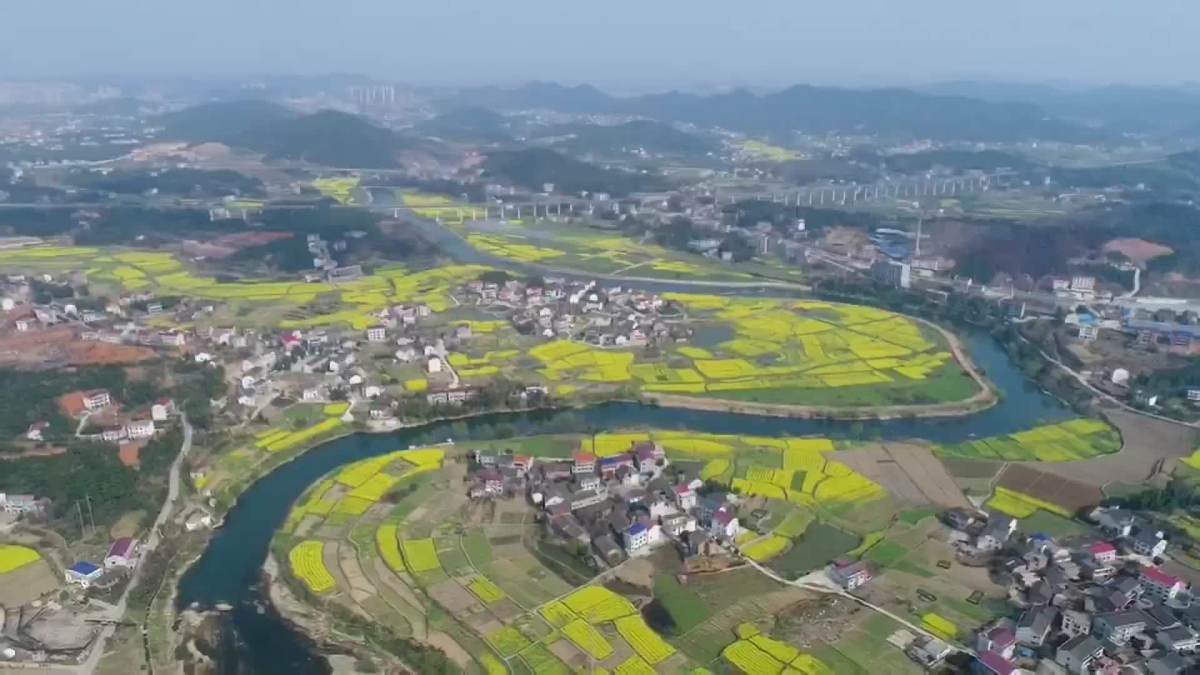 3月16日,在娄星区石井镇荷叶村航拍,偶遇娄星区太极协会大师们正在